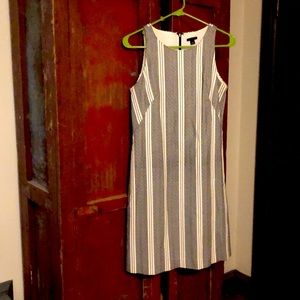 🍀Ann Taylor lined dress